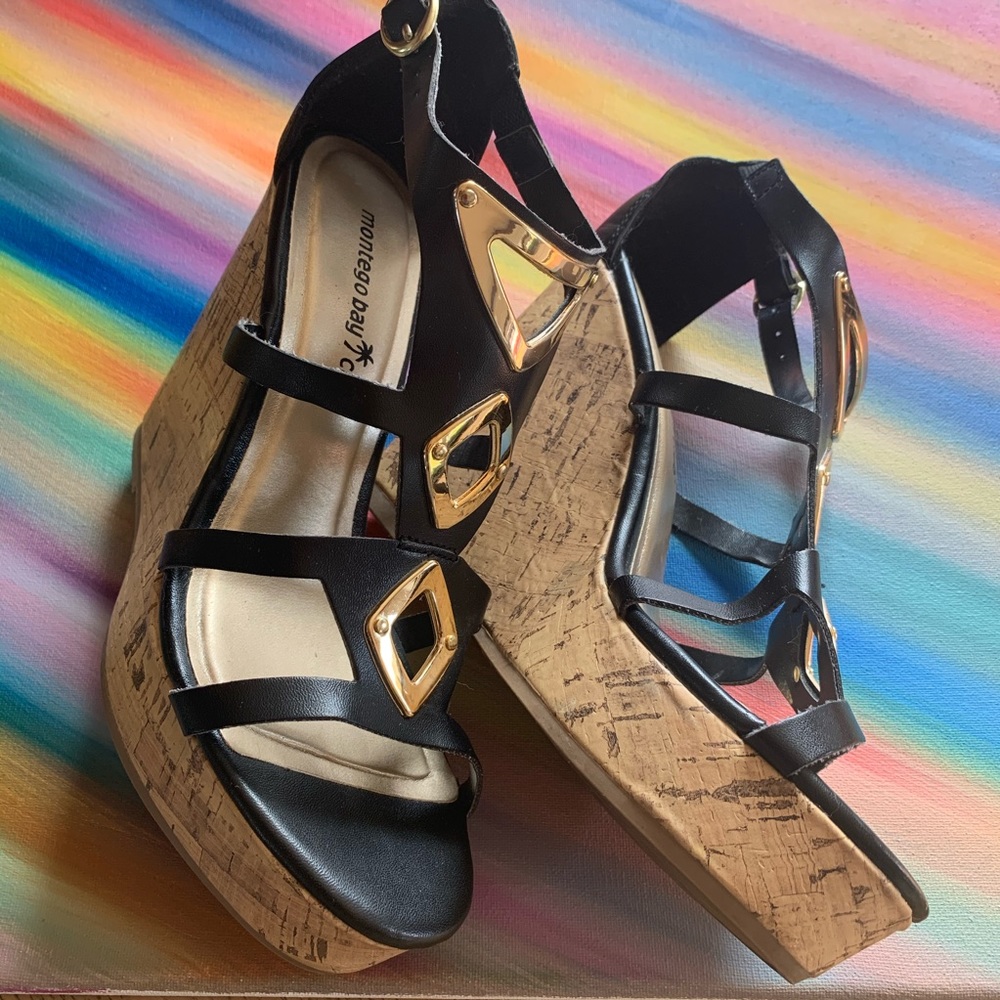 Montego Bay Club NEW black/gold cutout wedges